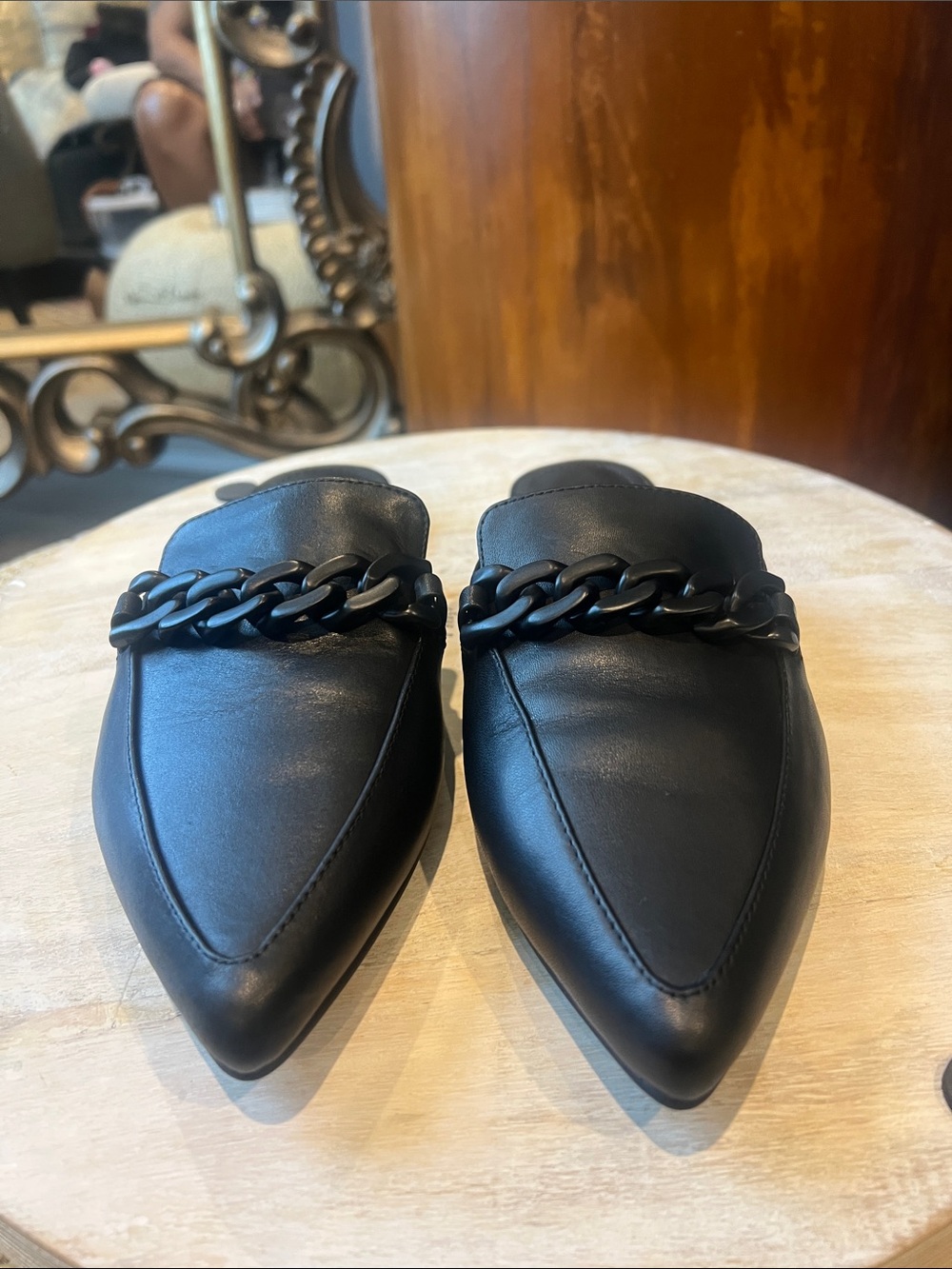 Steve Madden Women’s Faine Mules in black leather Size 8